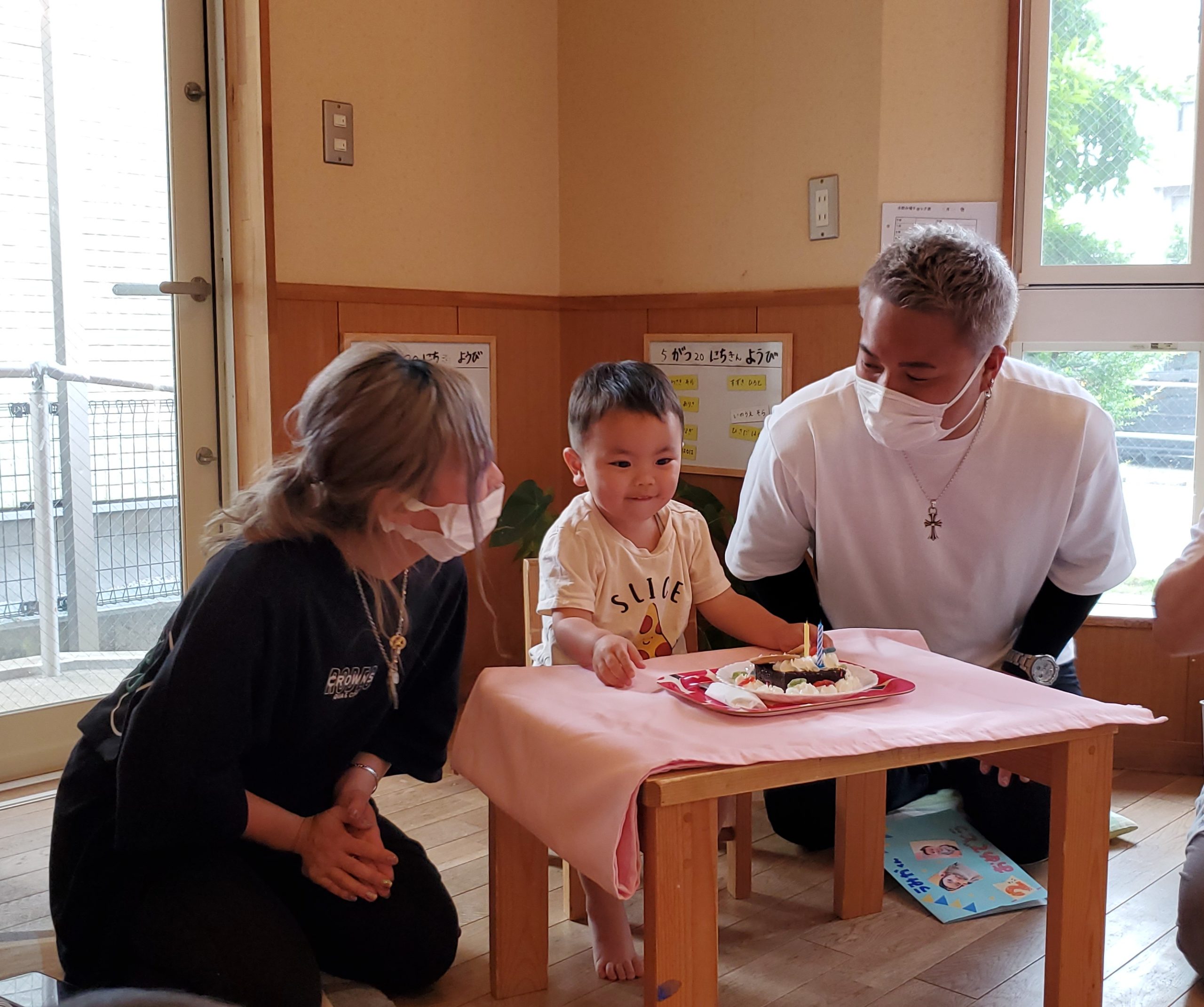 お誕生日おめでとう 東京都羽村市の認証保育所 どんぐりの家保育所